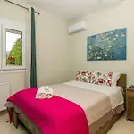 Phevos Seaview Apartment
