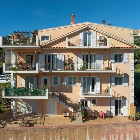 Phevos Seaview